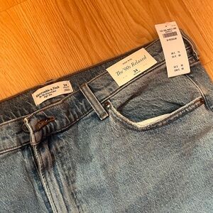 Abercrombie & Fitch womens Light Blue Relaxed Jeans
